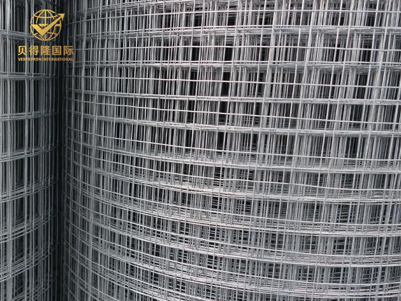 تراجع الساخنة ملحومة شبكة لفة