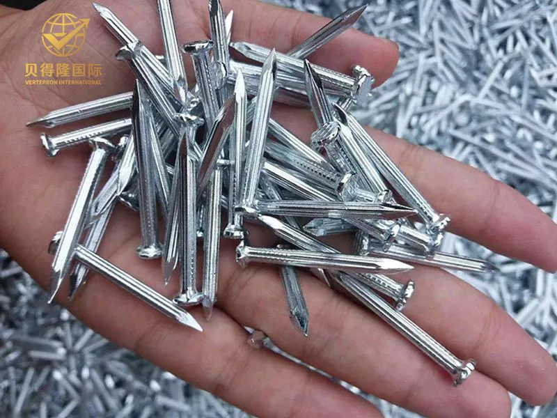 مسامير الصلب ملموسة