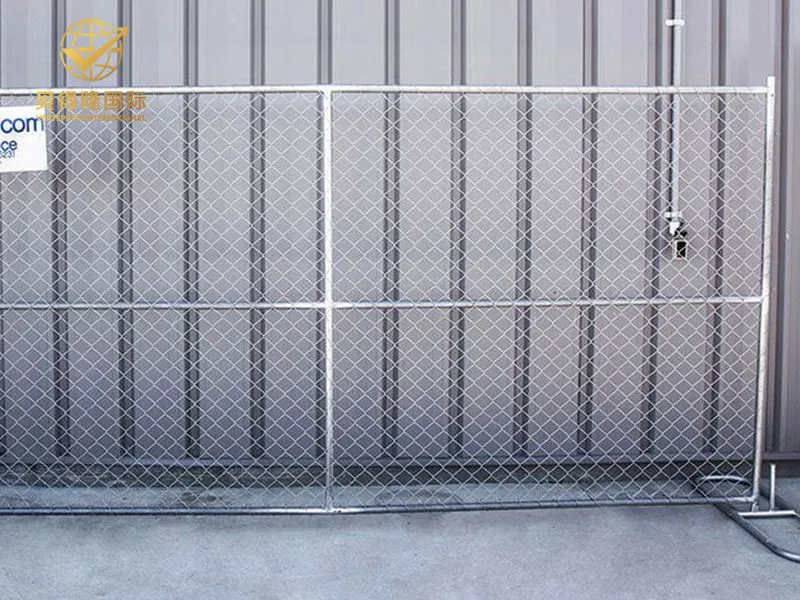 سياج موقع البناء