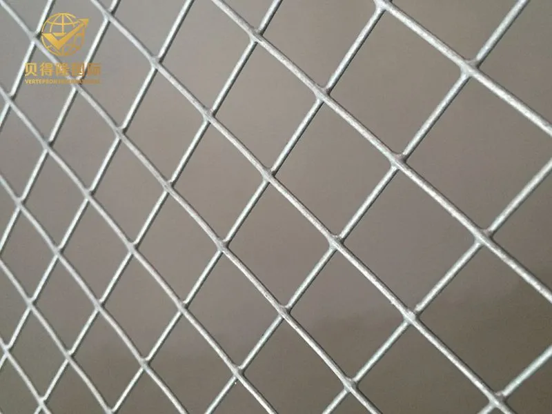 تراجع الساخنة ملحومة شبكة لفة