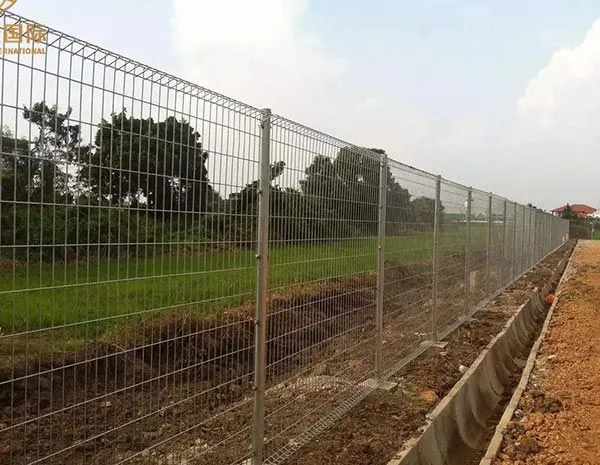 الساخنة انخفض المجلفن برك الانحناء أعلى السياج